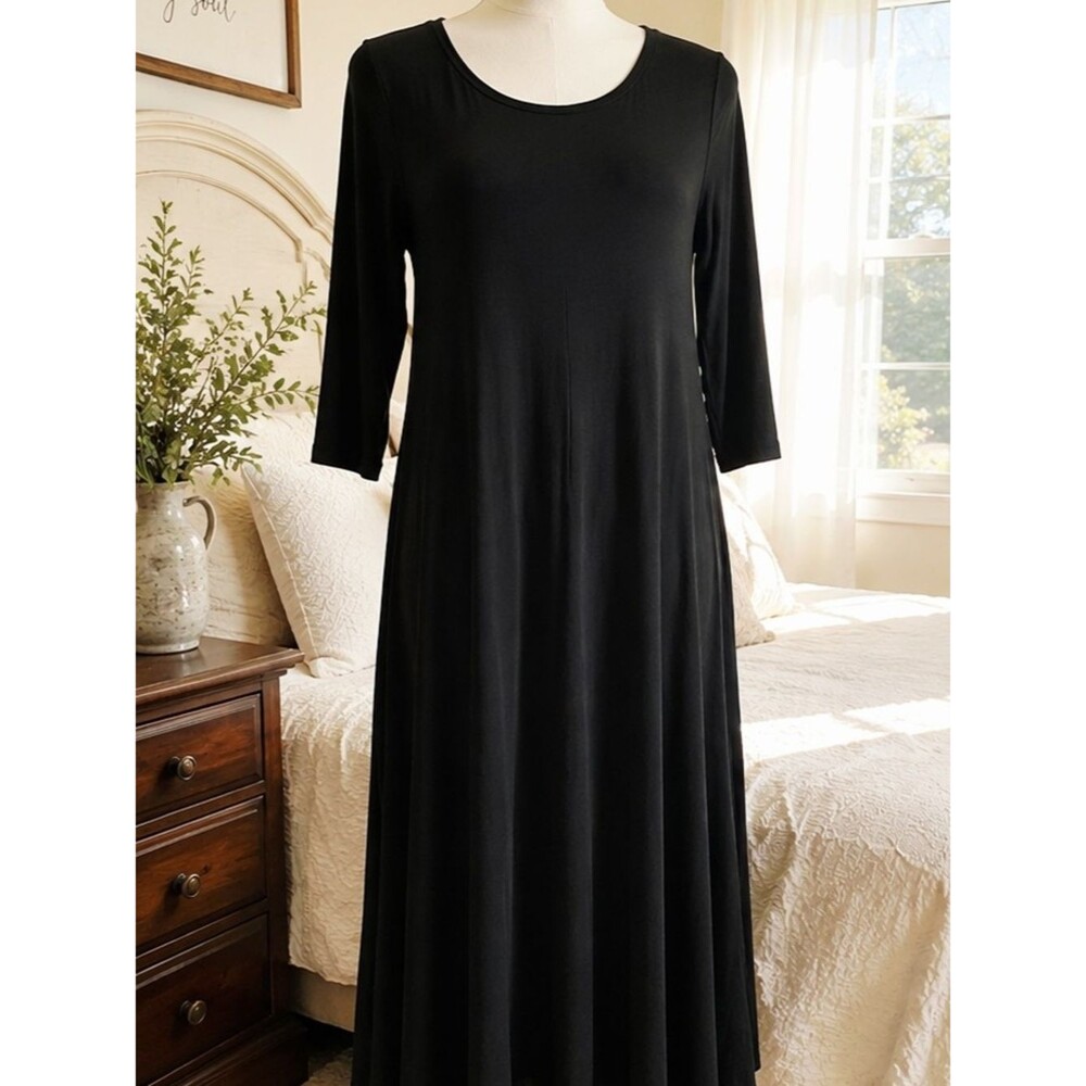 12 Ami Black Flowy Stretch Maxi Dress Medium NWT